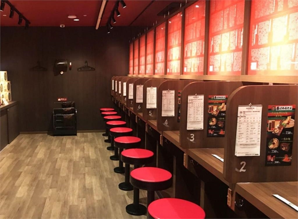 當拉麵店不再24小時、超商拉下鐵門⋯ 謝健南：新共生模式 開發高年級勞動力