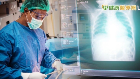 手術後如何降低肺癌復發？醫揭精準治療關鍵