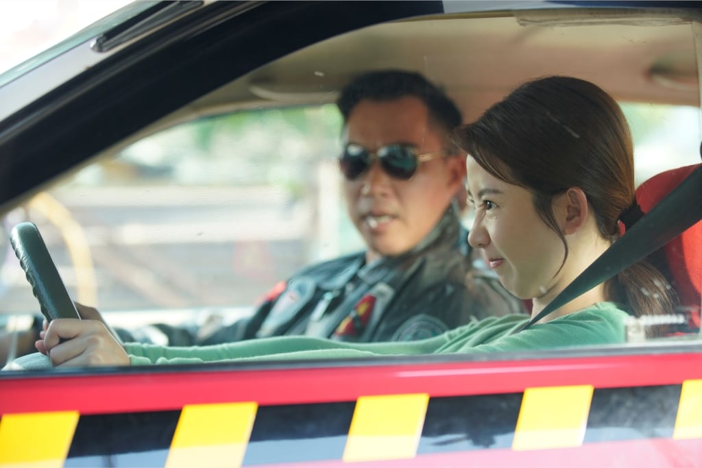 郭書瑤為戲學開車！教練竟是旅美球員 聞劇組下令「這件事」讓她傻眼