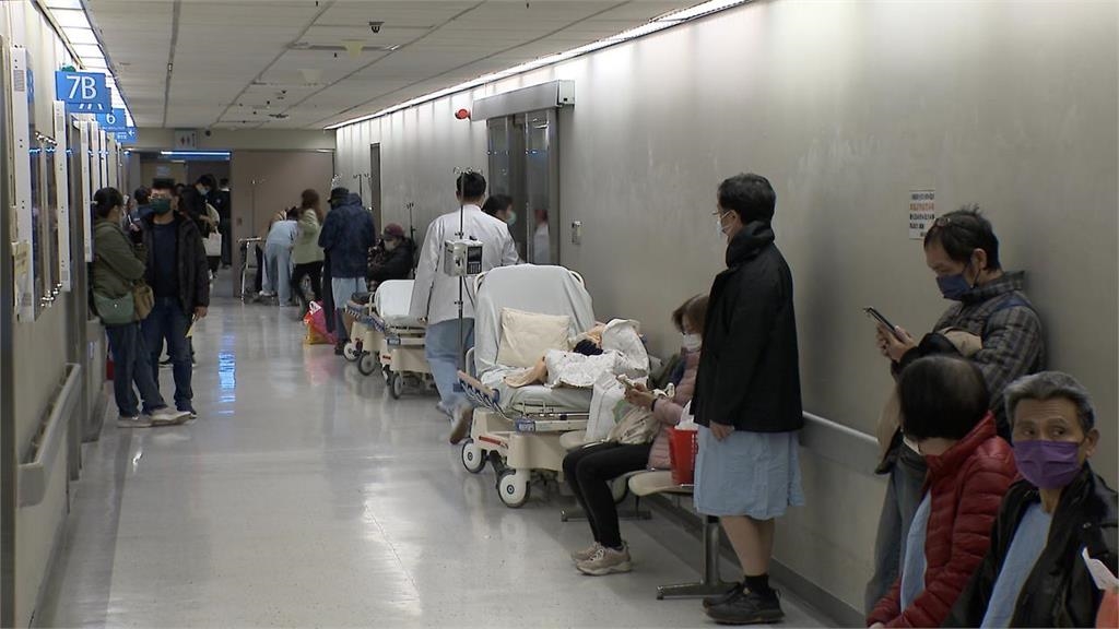 夜衝載到班花太興奮...男大生突「臉色慘白」！同學嚇壞緊急送醫：心肌梗塞