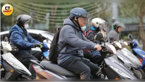 機車考照去年7.1萬人放鳥！　黑名單新制「缺考1次暫停預約15天」