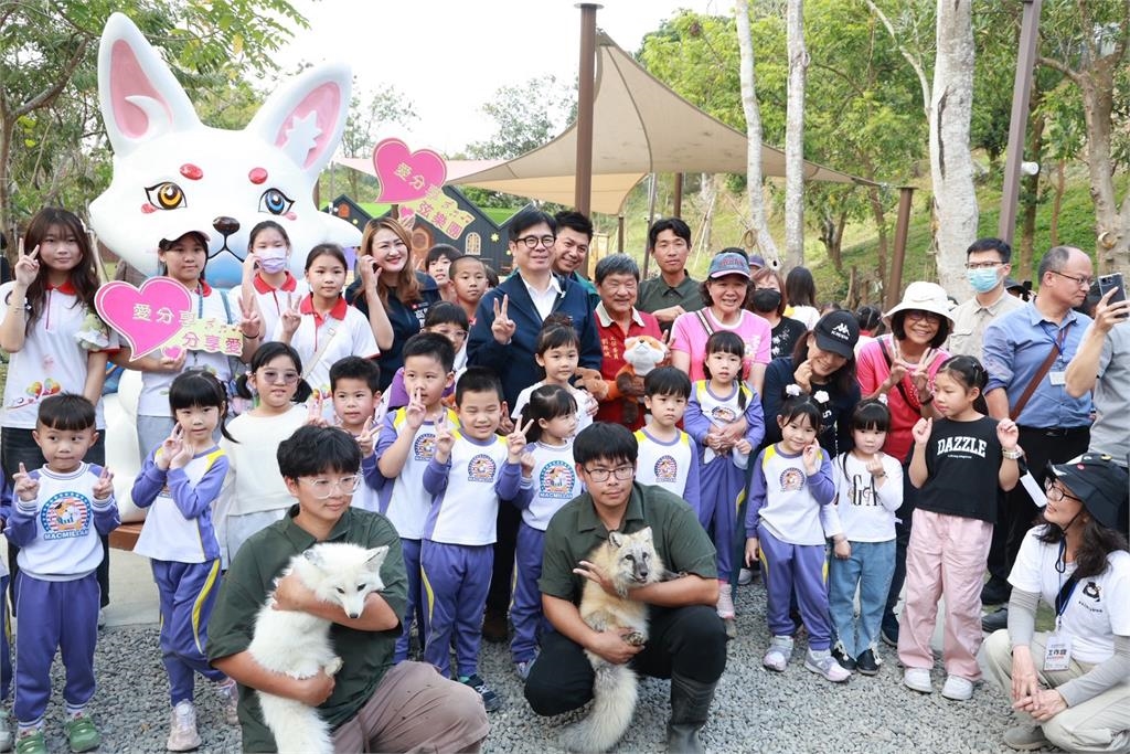 快新聞／大小朋友引頸期盼！「超人力霸王」提燈何時發？陳其邁給答案