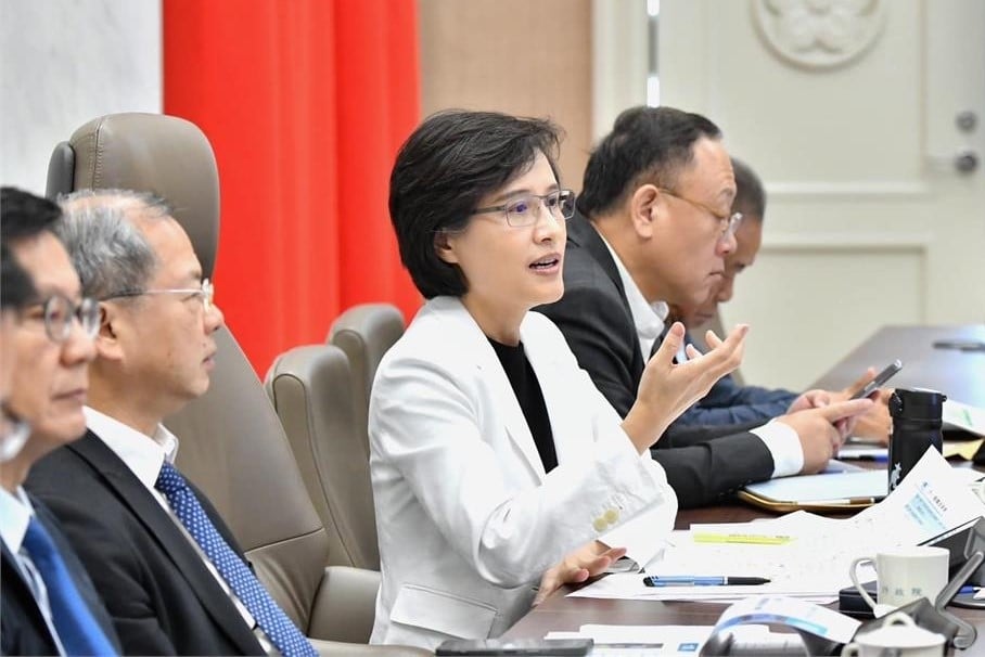  美方狂讚談判實力！網憶當年「鄭麗君被打巴掌」心疼…73歲鄭惠中晚年慘況曝光 