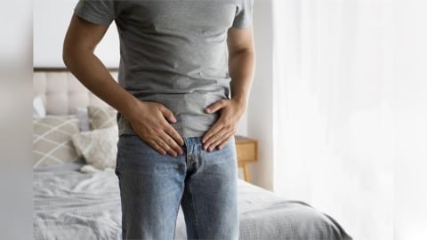 約砲後癢到爆狂沖熱水！男「GG潰爛」黏住內褲痛到急診