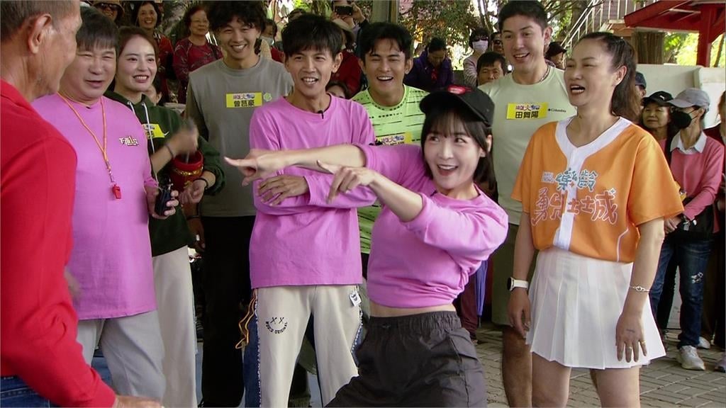 「樂齡組跳舞賽」胡瓜跳舞出題馬上忘記動作！鄉親媽媽神還原舞蹈過關