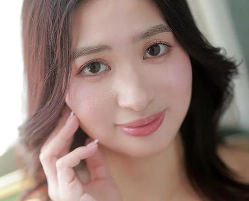 29歲輕熟魅力引爆話題！超狂八頭身女星「這原因」決心入暗黑界