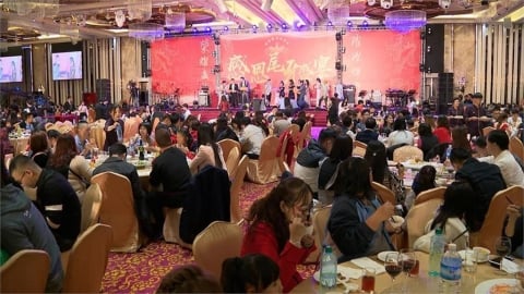 尾牙應酬隔天不想宿醉？營養師揭「這些」是酒前救星：穩定胃部+加速代謝