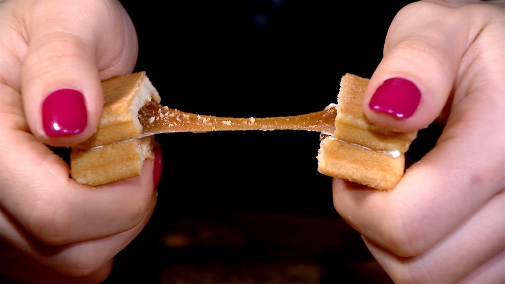 過年伴手禮！　夾心餅乾包焦糖奶油　肉鬆花生鹹甜交織