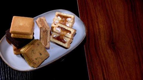 過年伴手禮！　夾心餅乾包焦糖奶油　肉鬆花生鹹甜交織