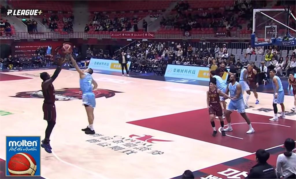 PLG(影)／洋將「多比」第四節接管比賽！單節獨得15分率獵鷹90:85力克勇士