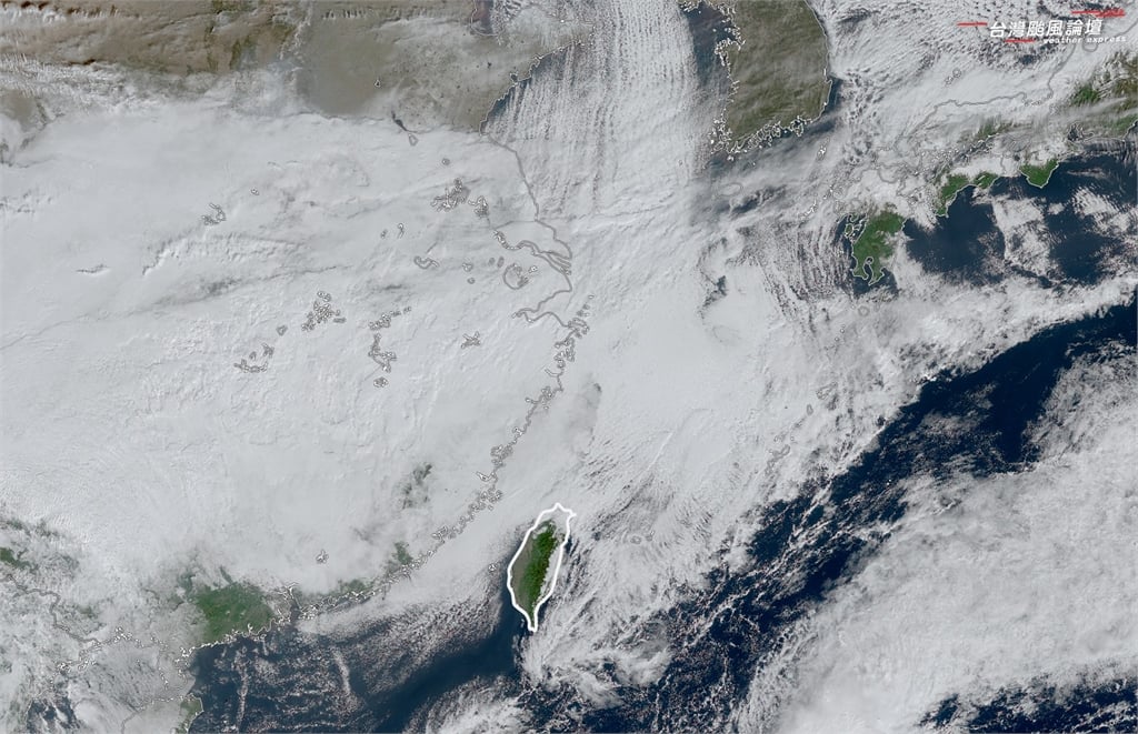 冷空氣傾瀉而下！專家曬1圖驚見「台灣上方一片白茫茫」示警1時段溫度驟降