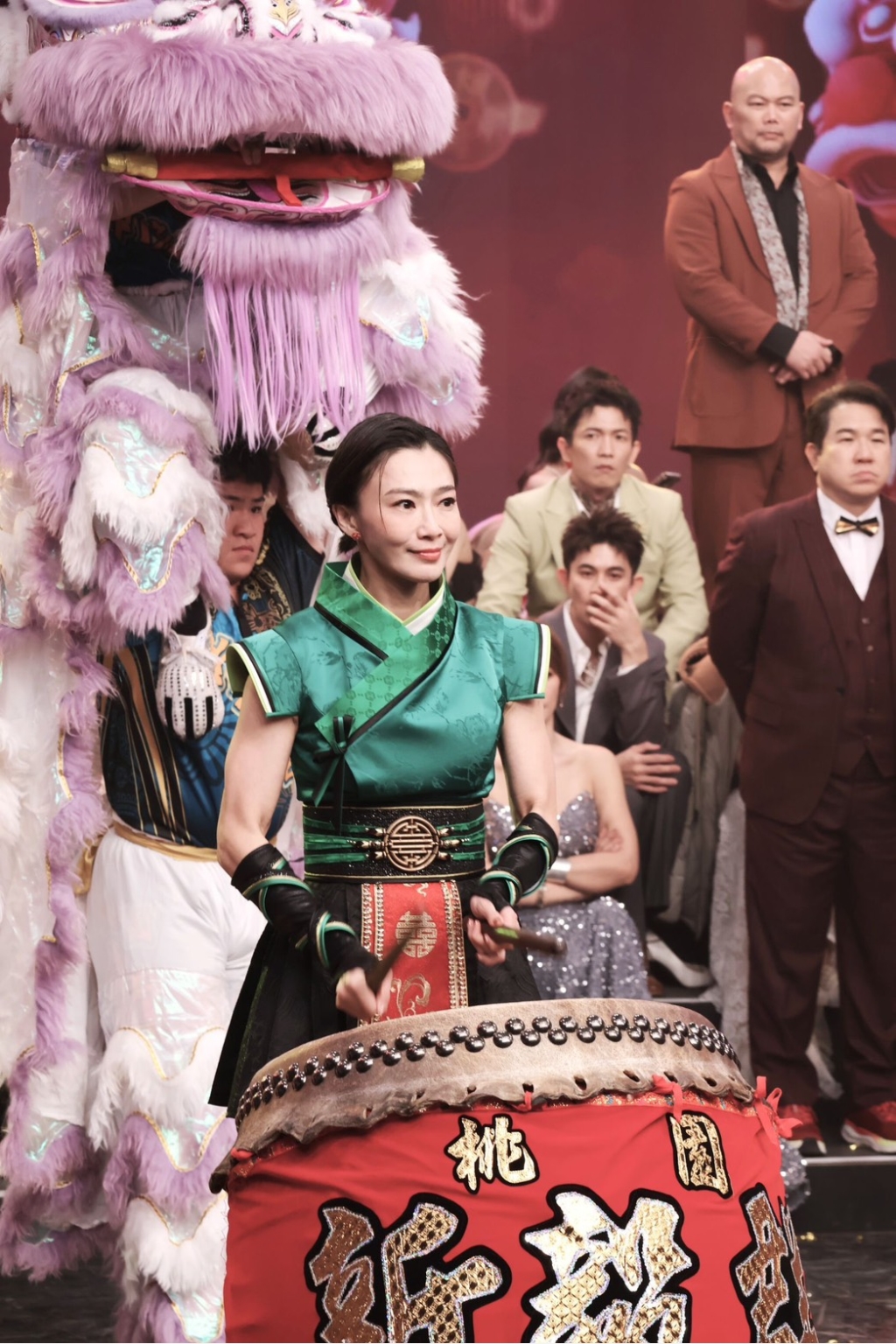 主持《發發發》拼了!侯怡君砸6位數訂製禮服 八點檔殺青「曝下步計畫」