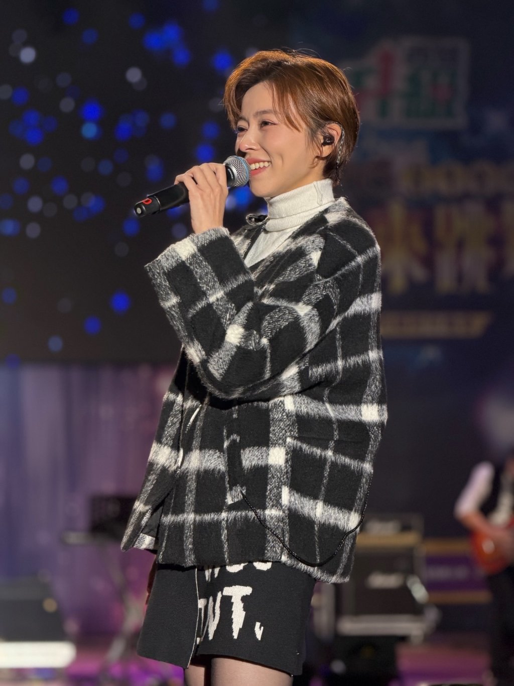 王瞳無預警現身攝影棚！同框《豆腐媽媽》潘奕如 引網暴動「加入演出嗎？」