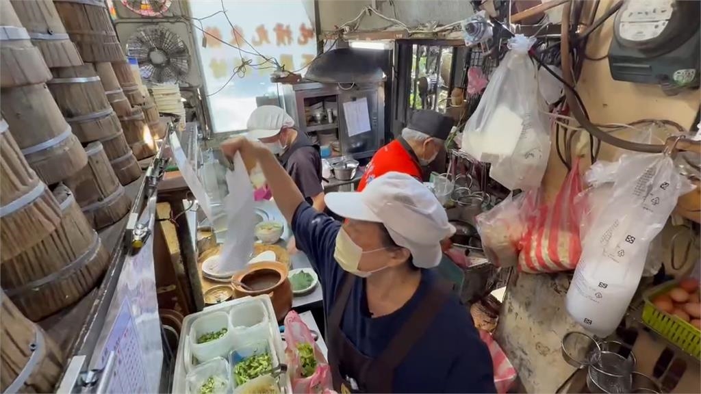 新竹40年老店「炊粉」登榜!米其林評審為何選這家?