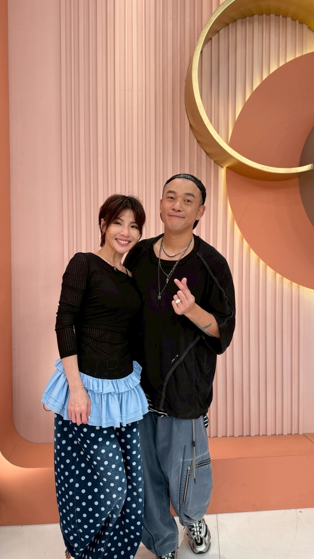 (影)／徐小可「這道年菜」美味百分百 眾人食指大動口水直流？