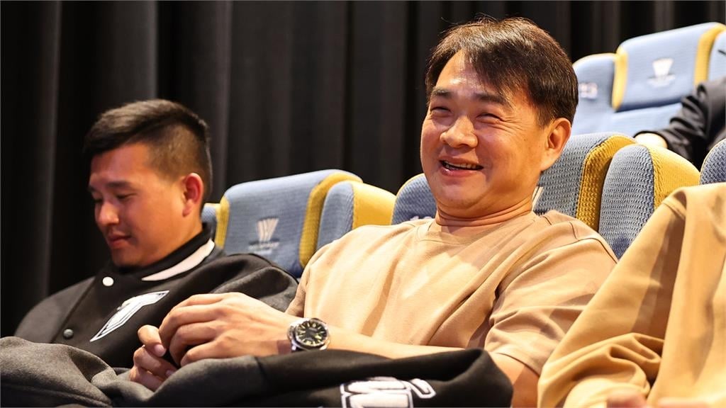 經典賽(影)／看了沒？台灣隊齊看《冠軍之路》　陳傑憲二刷吐心境「複習三點打勝仗」