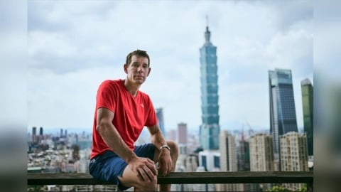 全台屏息「徒手攀登之神」挑戰台北101！藝人保鑣回應「出意外」應對方案