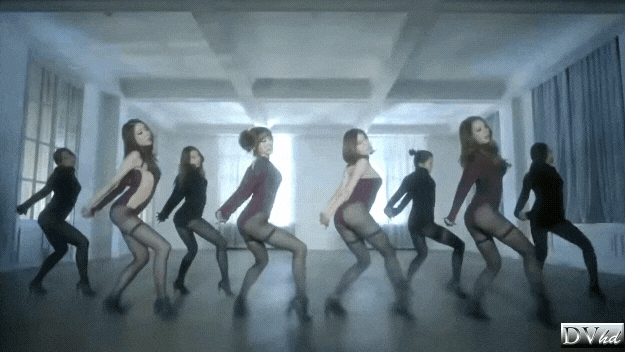 韓女團成員曝被逼看「18禁激戰片」學豔舞!MV中「高衩死庫水開M字腿」掀熱議