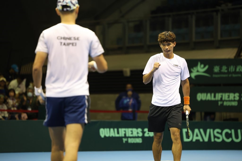 澳網／台灣小將好樣的擊敗上屆亞軍！何承叡挺進32強生涯墨爾本男雙第一勝