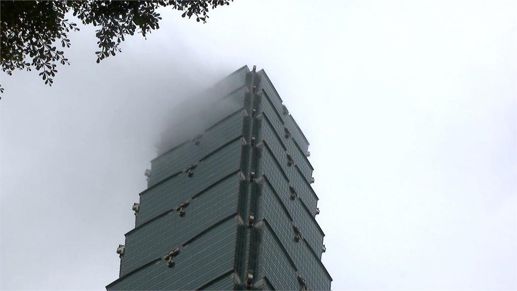 霍諾德徒手爬101被問「登頂要怎麼下來？」　賈永婕轉發幽默認：我也是！