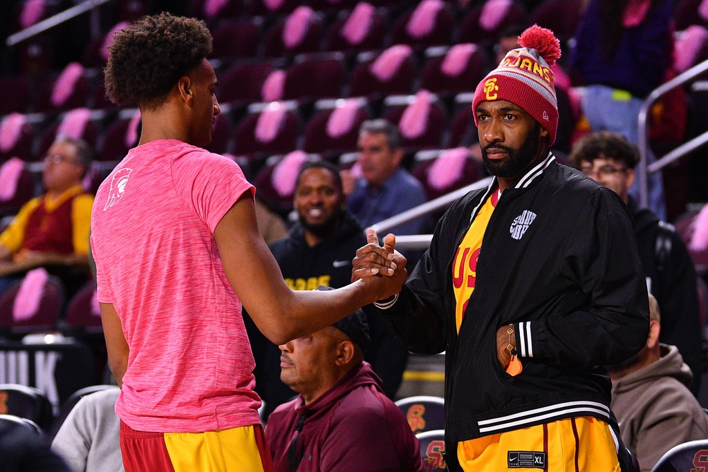 籃球(影)／「0號情報員」之子走出幾乎奪命車禍陰影！大學籃球賽首秀就一鳴驚人