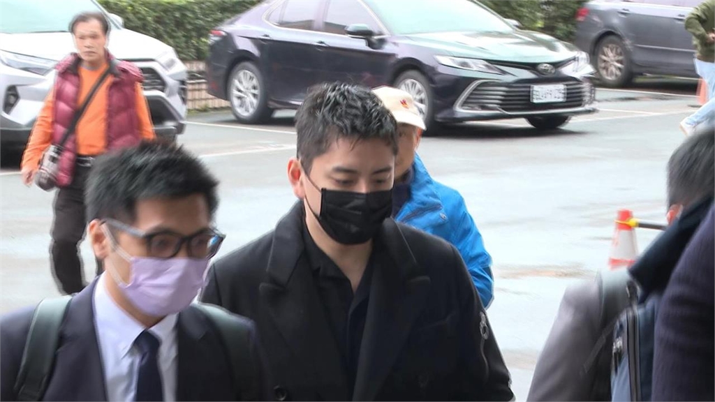 王大陸閃兵再開庭「新造型」成全場最帥!庭上「神回這3字」連法官都笑了