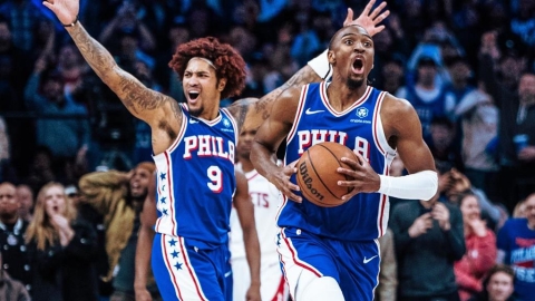 NBA(影)/不挑戰?76人準絕殺「碰板遭蓋鍋」未違例全場傻眼 轉播單位秒搬規則