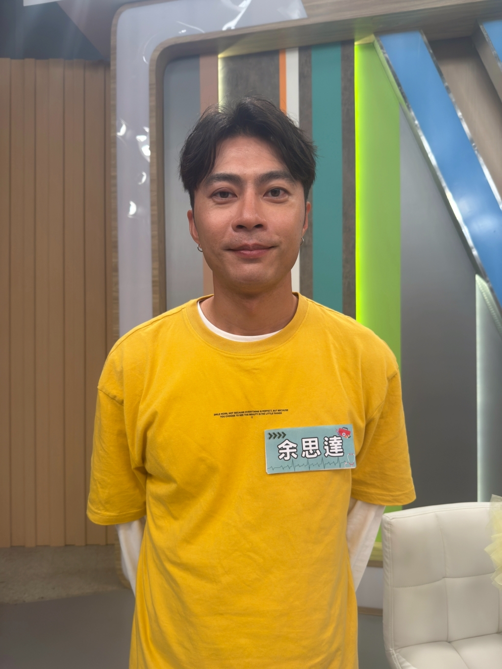 (影)／余思達這行為如果不是太天兵 就是得了「年輕型失智症」？