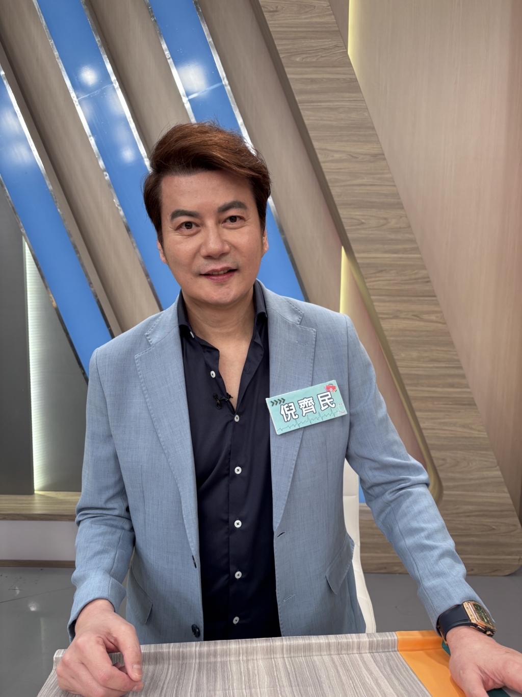 (影)／余思達這行為如果不是太天兵 就是得了「年輕型失智症」？