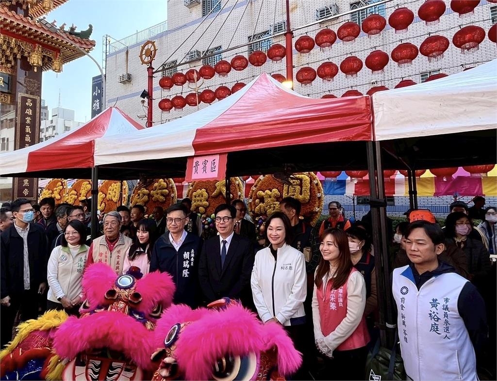 雷射鏤空雕刻！  高雄前金萬興宮打造梵文大悲咒牆  