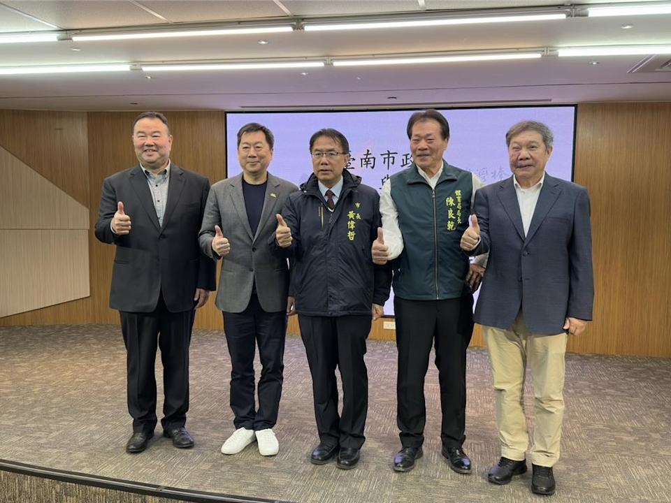 棒球／台灣棒球名人堂與台南市府簽備忘錄 推動棒球文化保存與歷史展覽