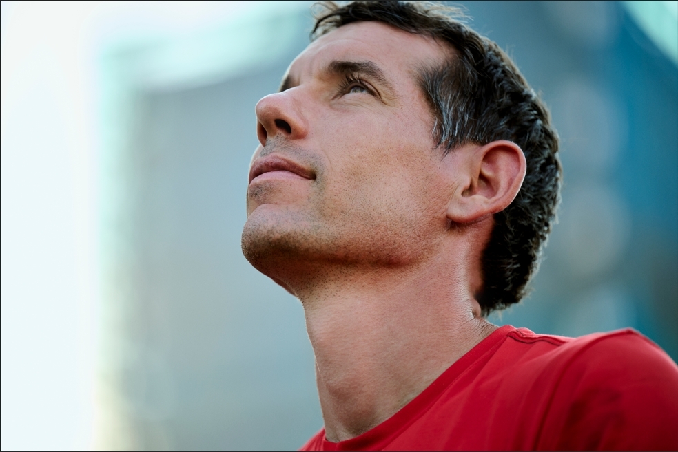 全球直播「霍諾德攀登101」失手怎麼辦?Netflix祭「一招」不讓墜落畫面播出