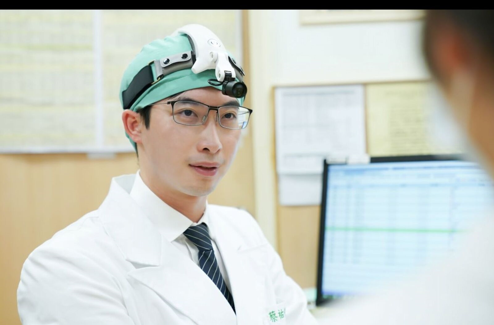 「嘴裡沙沙的」冒粗糙顆粒! 老司機靠檳榔提神驚現癌變徵兆 9 「嘴裡沙沙的」冒粗糙顆粒! 老司機靠檳榔提神驚現癌變徵兆 8