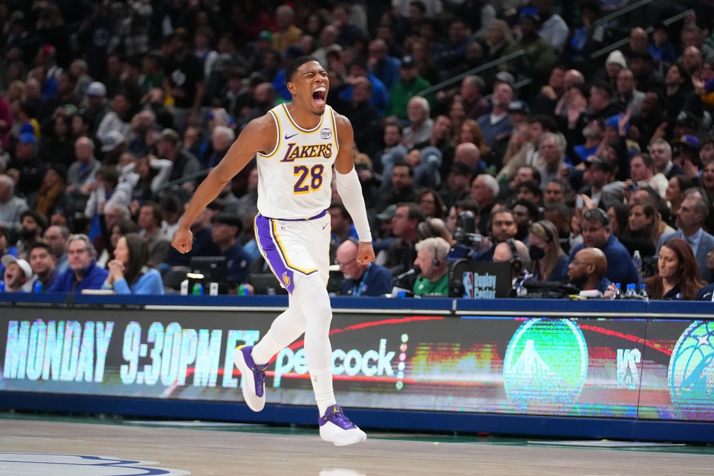 NBA(影)／「東七七」3分球締造新紀錄！湖人克服雙位數落後末節逆轉勝獨行俠