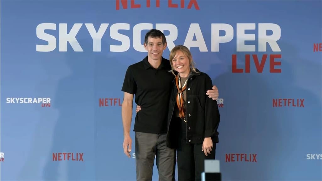 Alex攻頂101! 讚台北風景美 曝第一念頭:千萬別掉下去