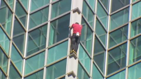 史詩級創舉！ALEX徒手征服101　全程僅花費1小時31分