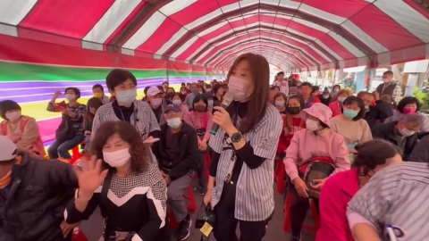 彰化皮蛇疫苗搶翻! "下午釋4567名額"長輩依舊摸黑來排隊