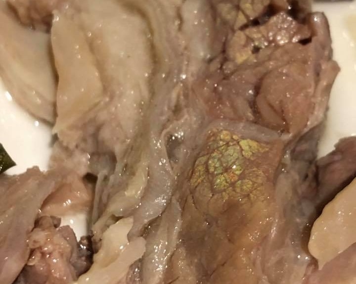 肉片驚見「螢光綠光」掀食安問題？網嚇壞狂問…專家揭密真相：很新鮮