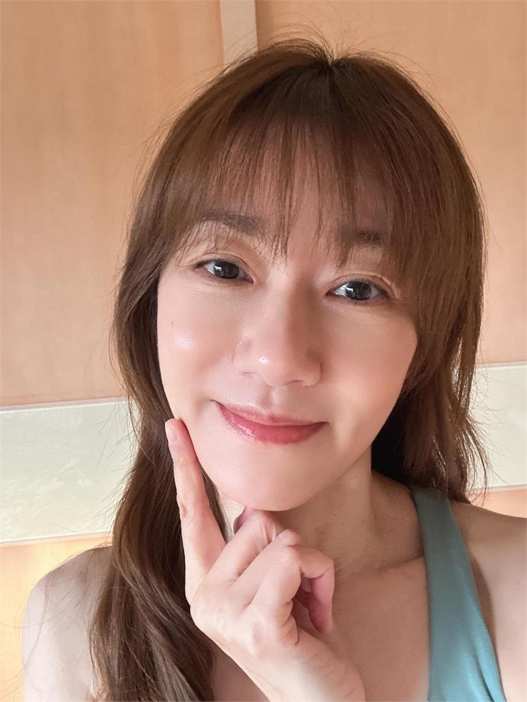 4女星告別婚姻「活出第二春」！轉戰直播躍升「帶貨女王」、菜市場拚出新人生