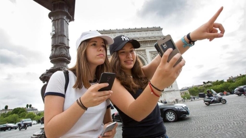 起風了？法國會決議15歲以下「禁用社群媒體」　最快9月上路實施