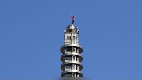 直播爬台北101「挨轟消費危險、不負責任」　Netflix回應了