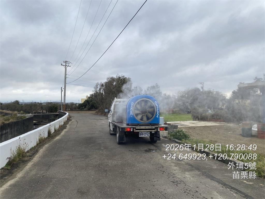 快新聞/苗栗也出事了!235隻死雞遭丟大排 證實「確診禽流感」源頭曝光