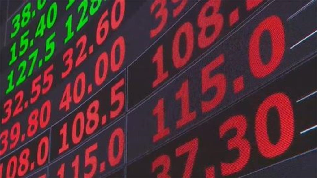 台股登3萬2千點「這群人」無感經濟成長！謝金河打臉：相信台灣的人都賺錢