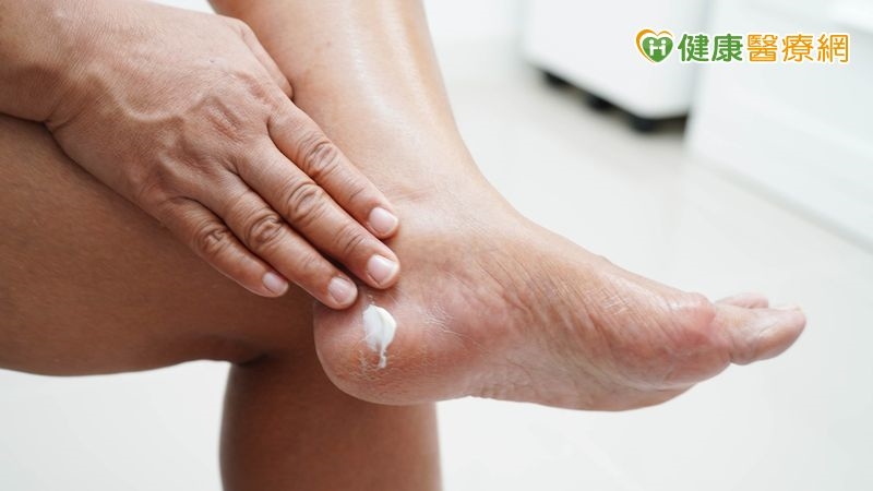 冬天皮膚乾裂不只是缺水?中醫解析4種體質與日常改善關鍵