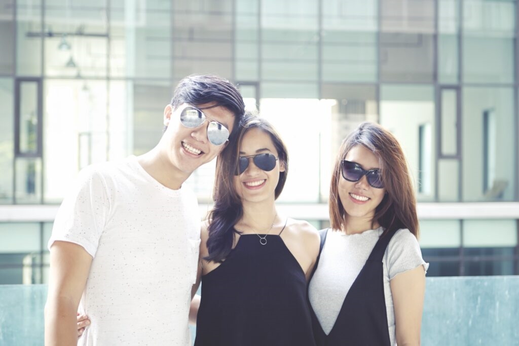 在正式宣佈離婚之前，妳得先經營一些只屬於自己的社交圈。圖/123RF圖庫