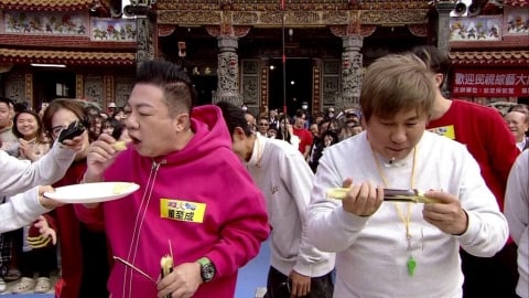 《綜藝大集合》主持群擴編？董至成動作頻頻 胡瓜「見這幕」不忍出聲了