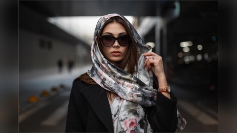 翻開奶奶的舊衣箱！8大復古配件逆襲 在2026穿出優雅高級感