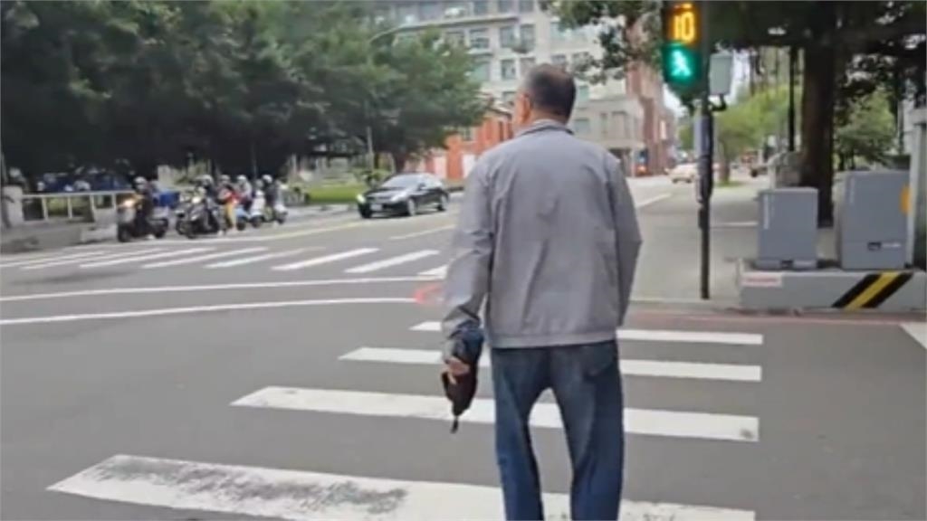 小綠人閃爍「行人衝斑馬線罰500元」引民怨！交通部擬修法放寬4月上路