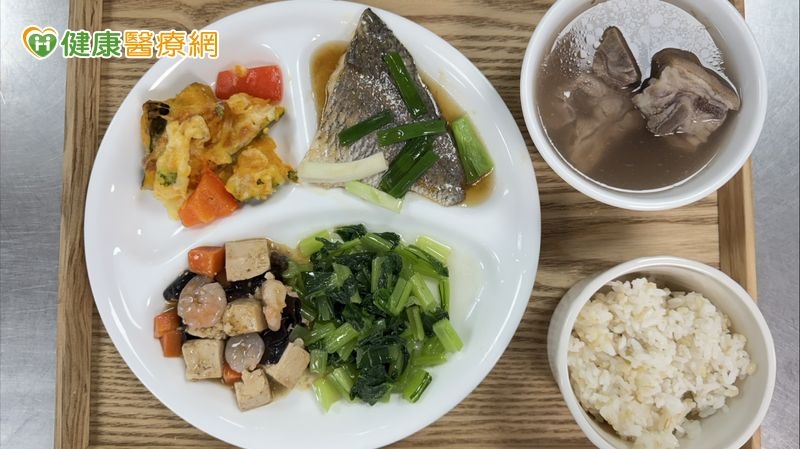 別再全酒進補！營養師揭「現代坐月子6大原則」這樣吃最安全