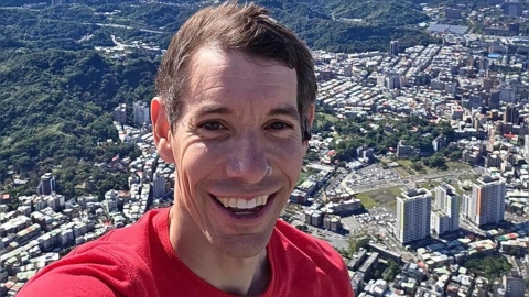 他通靈預言「霍諾德爬101會摔死」慘翻車！神隱5天遭網灌爆「踹共」